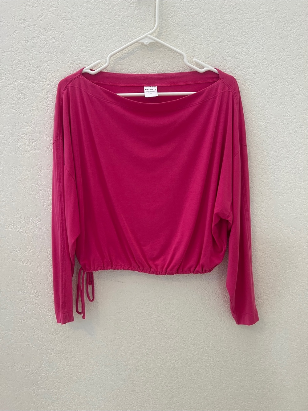 Athleta Women's Fuchsia Boatneck Long-Sleeve Dolman Top in XS